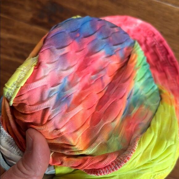 NWT Vibrant Tie-Dye athletic set - Picture 7 of 10